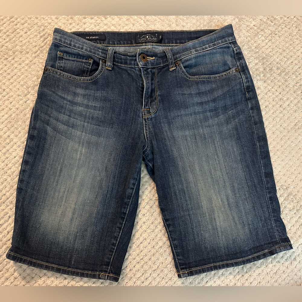 Lucky Brand Bermuda Jean Shorts Women’s Size 8/29 Blue Denim 10” inseam